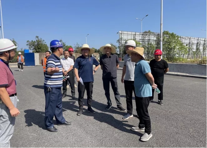 章勇视察青山湖西岸片区基础设施乐鱼（中国）工程、丹霞路道路及综合管廊工程EPC项目工程  