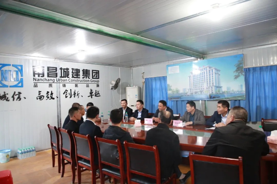 南昌城投集团人武部开展传承军人精神，做集团乐鱼（中国）发展的“排头兵”座谈会