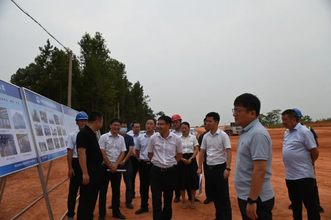 副市长江新洪调研西二环高速项目乐鱼（中国）情况